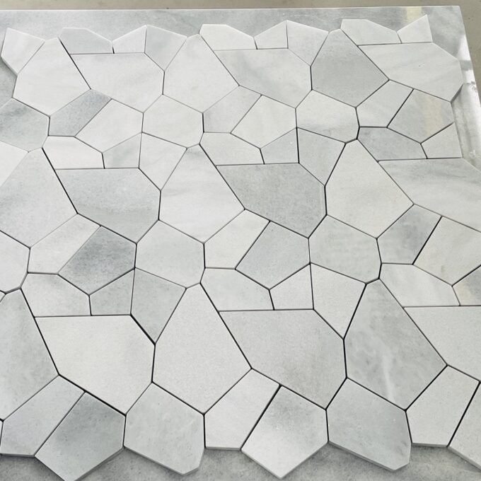 Modern design white irregular marble Mosaic tiles