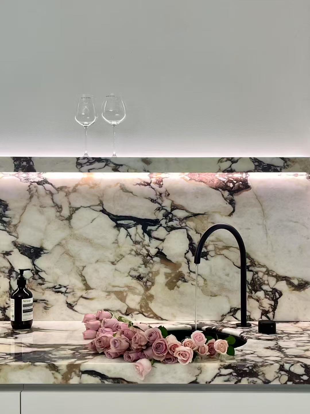 Calacatta Viola countertop